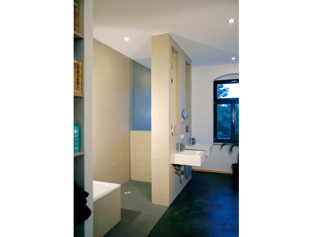 Wohnhaus R.-Leonhard-Straße, Dresden